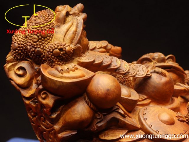Tam Cóc trấn chum tiền ngọc gỗ hương Tam Cóc trấn chum tiền ngọc gỗ hương
