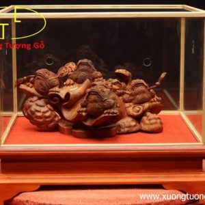 Ngũ cóc trấn chum tiền gỗ sưa