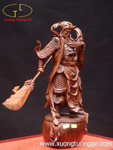 Quan Công đứng trống gỗ sưa. Quan Công đứng trống gỗ sưa.