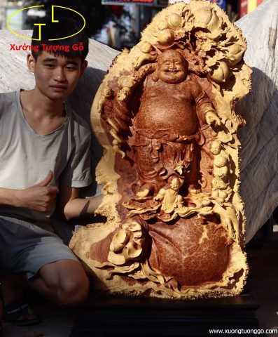 Di Lặc ngũ tiểu vác đào đứng bao tiền gỗ nu hương Di Lặc ngũ tiểu vác đào đứng bao tiền gỗ nu hương