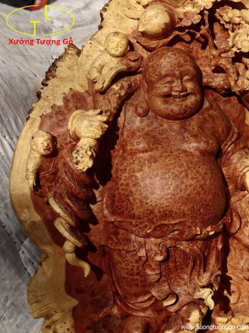 Di Lặc ngũ tiểu vác đào đứng bao tiền gỗ nu hương Di Lặc ngũ tiểu vác đào đứng bao tiền gỗ nu hương