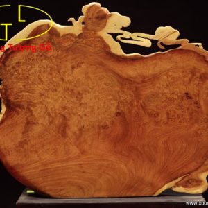 Di Lặc ngồi bao tiền nu hương Di Lặc ngồi bao tiền nu hương