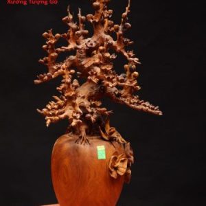 Bình mai gỗ hương. Bình mai gỗ hương.
