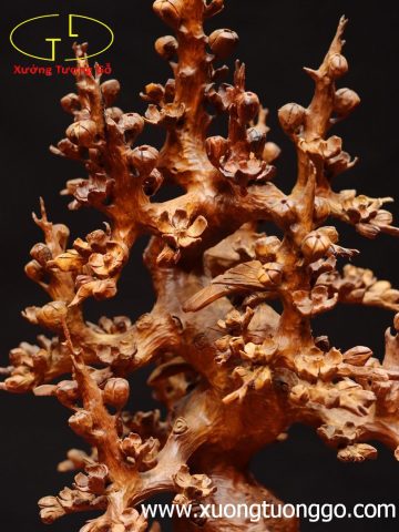 Bình mai gỗ hương. Bình mai gỗ hương.