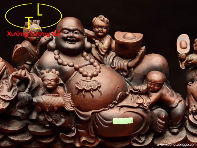 Di Lặc ngũ tiểu song nghê gỗ trắc. Di Lặc ngũ tiểu song nghê gỗ trắc.