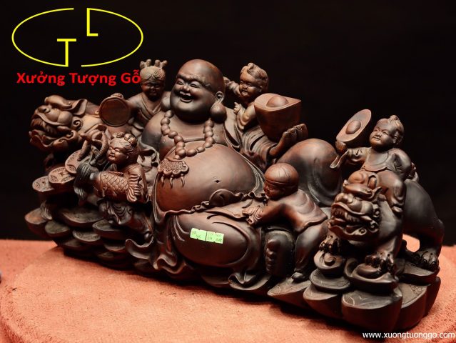 Di Lặc ngũ tiểu song nghê gỗ trắc. Di Lặc ngũ tiểu song nghê gỗ trắc.