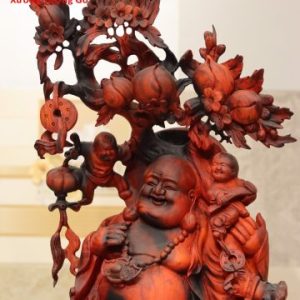 Di Lặc đứng bao ngũ tiểu( ngũ phúc) vác cành đào gỗ trắc.