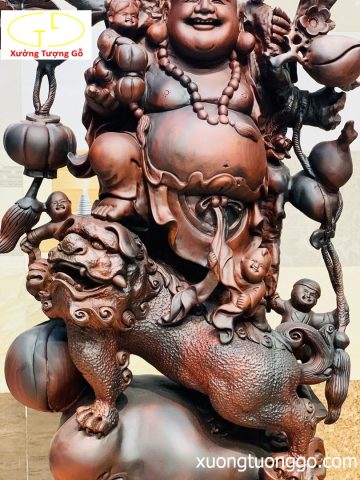 Di Lặc ngũ tiểu vác đào đứng nghê trắc đỏ đen. Di Lặc ngũ tiểu vác đào đứng nghê trắc đỏ đen.