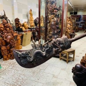 Quan Công ngự song long gỗ trắc. Quan Công ngự song long gỗ trắc.