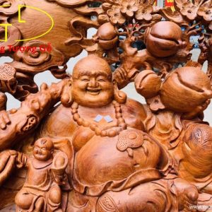 Di Lặc ngũ tiểu vác đào ngồi tiền hương ta. Di Lặc ngũ tiểu vác đào ngồi tiền hương ta.