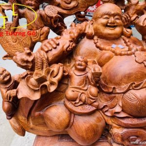 Di Lặc ngũ tiểu vác đào ngồi tiền hương ta. Di Lặc ngũ tiểu vác đào ngồi tiền hương ta.