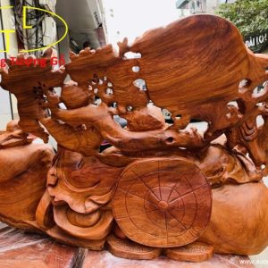 Di Lặc ngũ tiểu vác đào ngồi tiền hương ta. Di Lặc ngũ tiểu vác đào ngồi tiền hương ta.