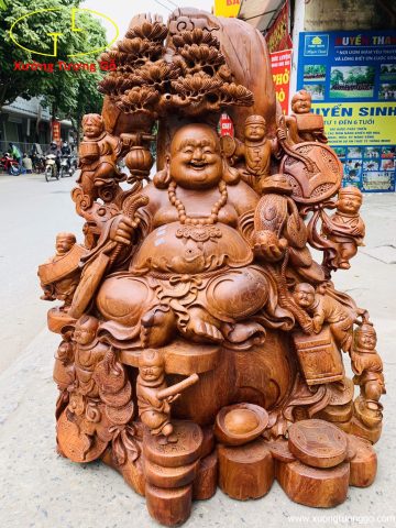 Di Lặc cửu tiểu ngồi tùng gỗ hương ta. Di Lặc cửu tiểu ngồi tùng gỗ hương ta.