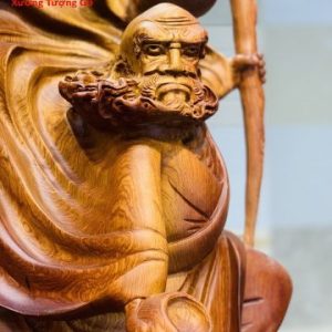 Đạt ma múa võ đứng tùng gỗ hương Đạt ma múa võ đứng tùng gỗ hương