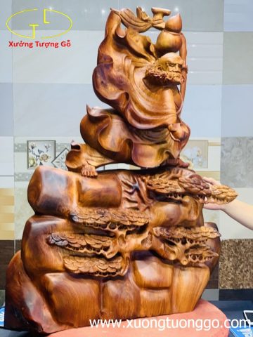 Đạt ma múa võ đứng tùng gỗ hương Đạt ma múa võ đứng tùng gỗ hương