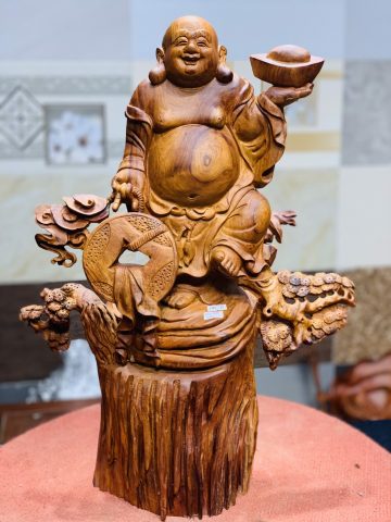 Di Lặc đứng tùng cầm vàng gỗ hương Di Lặc đứng tùng cầm vàng gỗ hương