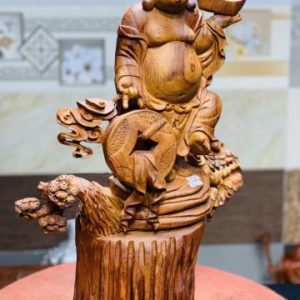 Di Lặc đứng tùng cầm vàng gỗ hương Di Lặc đứng tùng cầm vàng gỗ hương