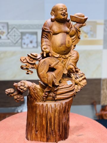 Di Lặc đứng tùng cầm vàng gỗ hương Di Lặc đứng tùng cầm vàng gỗ hương