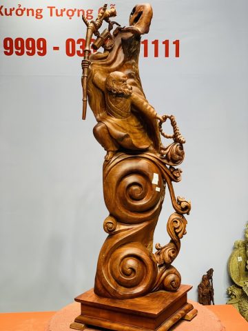 Đạt Ma múa võ gỗ hương ta Đạt Ma múa võ gỗ hương ta