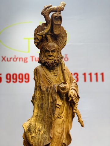 Đạt ma đứng gỗ hương. Đạt ma đứng gỗ hương.