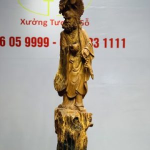 Đạt ma đứng gỗ hương. Đạt ma đứng gỗ hương.