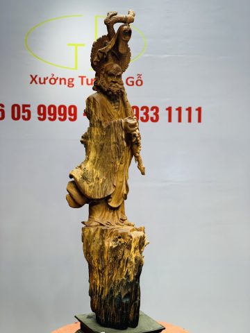 Đạt ma đứng gỗ hương. Đạt ma đứng gỗ hương.