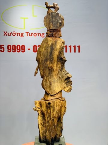 Đạt ma đứng gỗ hương. Đạt ma đứng gỗ hương.