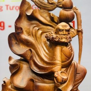Đạt Ma múa võ đứng tùng gỗ hương