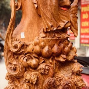 Quan Âm ban phước gỗ hương ta. Quan Âm ban phước gỗ hương ta.