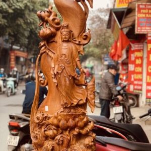 Quan Âm ban phước gỗ hương ta. Quan Âm ban phước gỗ hương ta.