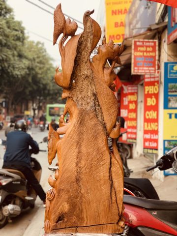 Quan Âm ban phước gỗ hương ta. Quan Âm ban phước gỗ hương ta.