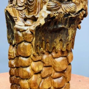 Quan âm ngồi thiền nhất tiểu gỗ hương. Quan âm ngồi thiền nhất tiểu gỗ hương.
