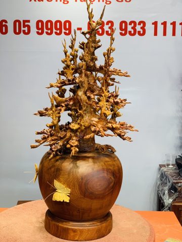 Bình mai gỗ hương ta. Bình mai gỗ hương ta.