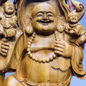 Di Lặc đứng trống tam tiểu gánh gậy như ý ngọc am. Di Lặc đứng trống tam tiểu gánh gậy như ý ngọc am.