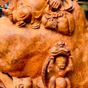 Di Lặc ngũ tiểu ngồi bao tiền nu hương Di Lặc ngũ tiểu ngồi bao tiền nu hương