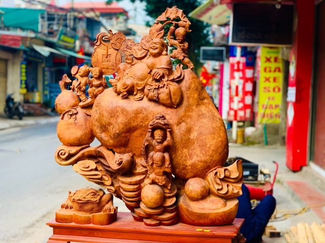 Di Lặc ngũ tiểu ngồi bao tiền nu hương Di Lặc ngũ tiểu ngồi bao tiền nu hương