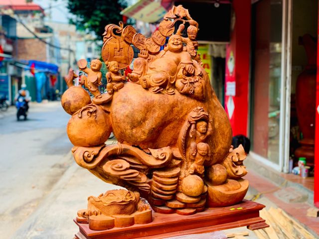 Di Lặc ngũ tiểu ngồi bao tiền nu hương Di Lặc ngũ tiểu ngồi bao tiền nu hương