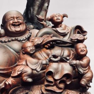 Di lặc ngũ tiểu ngồi tùng gỗ trắc