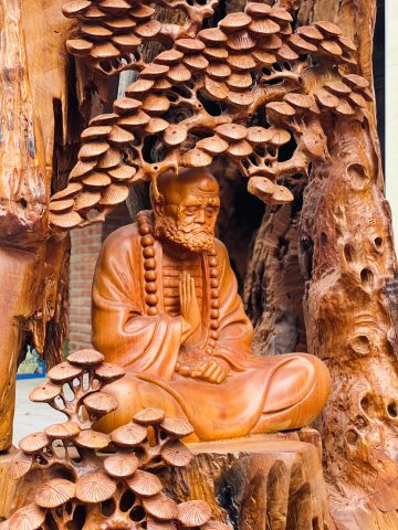 Đạt ma ngồi thiền tùng hương Đạt ma ngồi thiền tùng hương