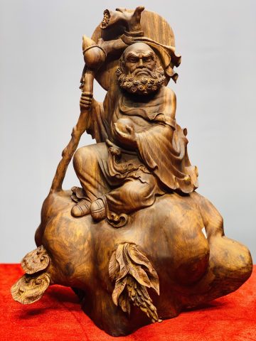 Đạt ma ngồi thiền gỗ sưa. Đạt ma ngồi thiền gỗ sưa.