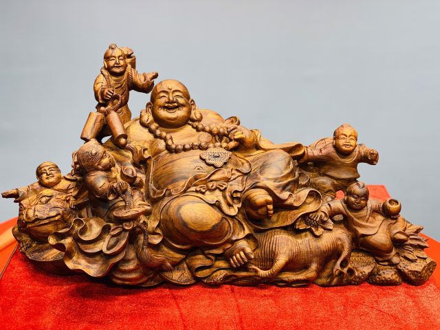 Di lặc ngũ tiểu gỗ sưa. Di lặc ngũ tiểu gỗ sưa.