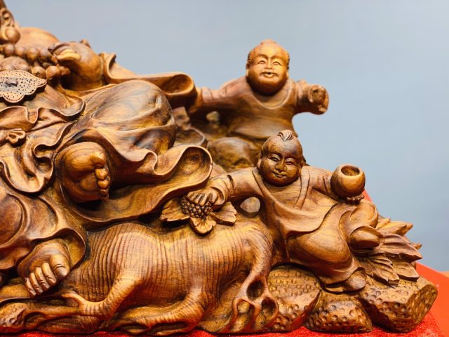 Di lặc ngũ tiểu gỗ sưa. Di lặc ngũ tiểu gỗ sưa.