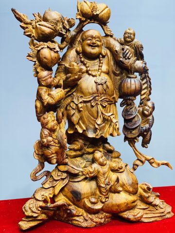 Di Lặc ngũ tiểu vác đào sưa. Di Lặc ngũ tiểu vác đào sưa.