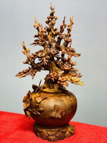 Bình mai phú quý gỗ sưa. Bình mai phú quý gỗ sưa.