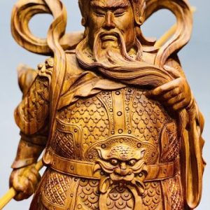 Quan Công xách đao gỗ sưa. Quan Công xách đao gỗ sưa.