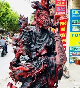 Quan Công múa võ gỗ trắc.
