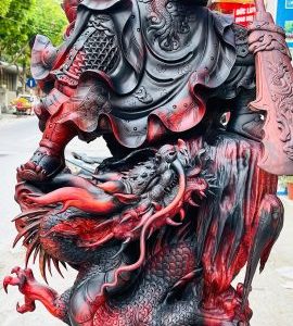 Quan Công múa võ gỗ trắc.