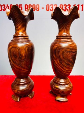 Cặp Lục Bình Gỗ Trắc Dây