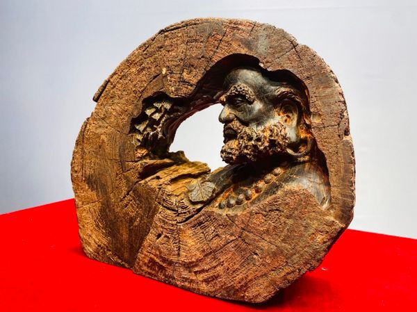 Diện Đạt Ma Gỗ Trắc