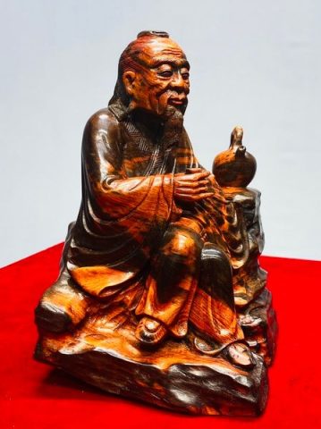 Thần Trà Gỗ Trắc